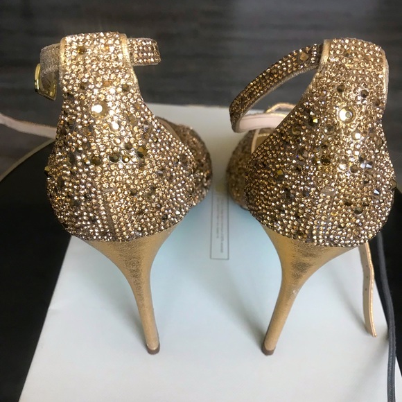 Betsey Johnson Gold, embellished evening shoes - Picture 3 of 8